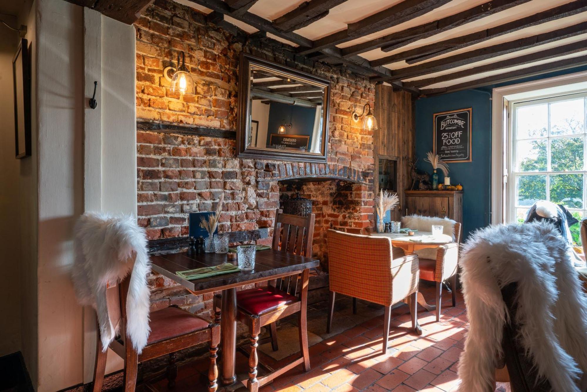 The Royal Oak Inn Chichester Exterior photo