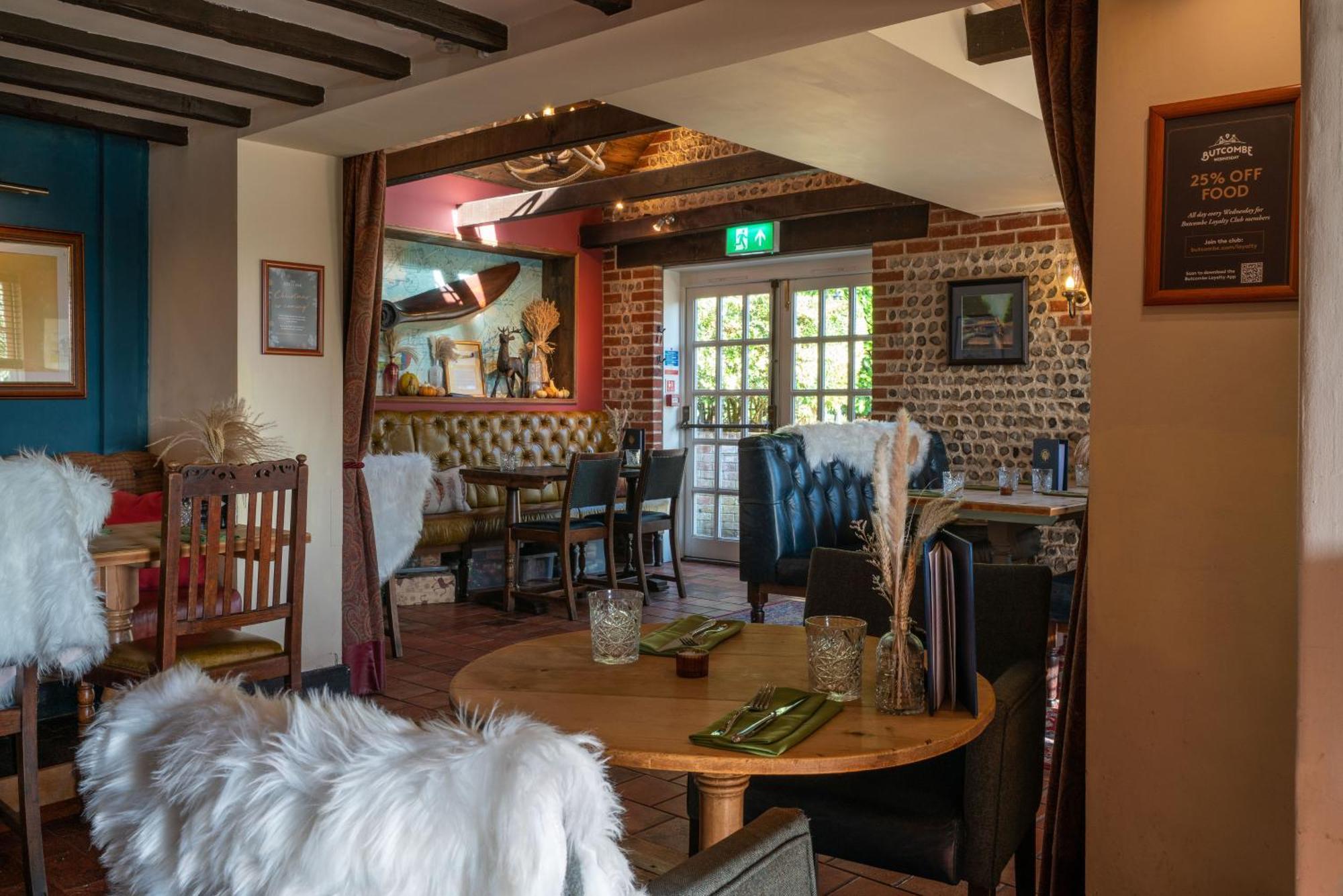 The Royal Oak Inn Chichester Exterior photo